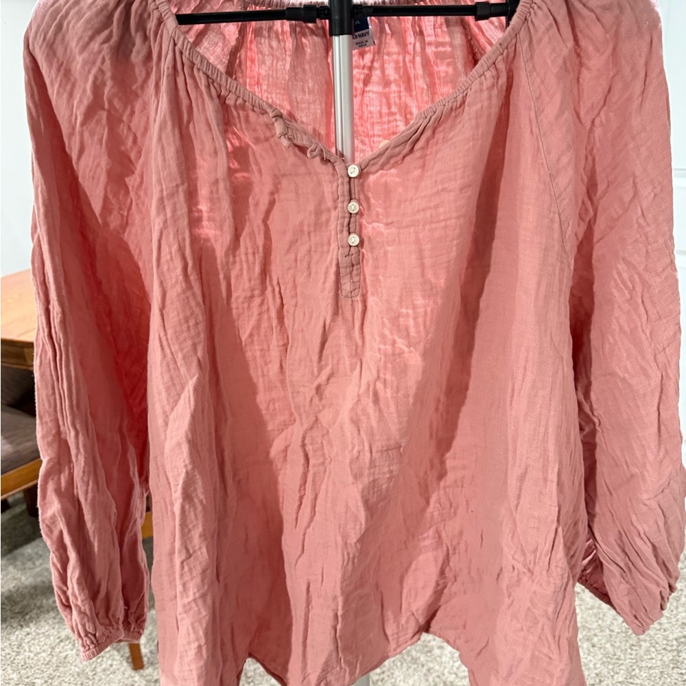 Old Navy Women's Blush Pink Blouse